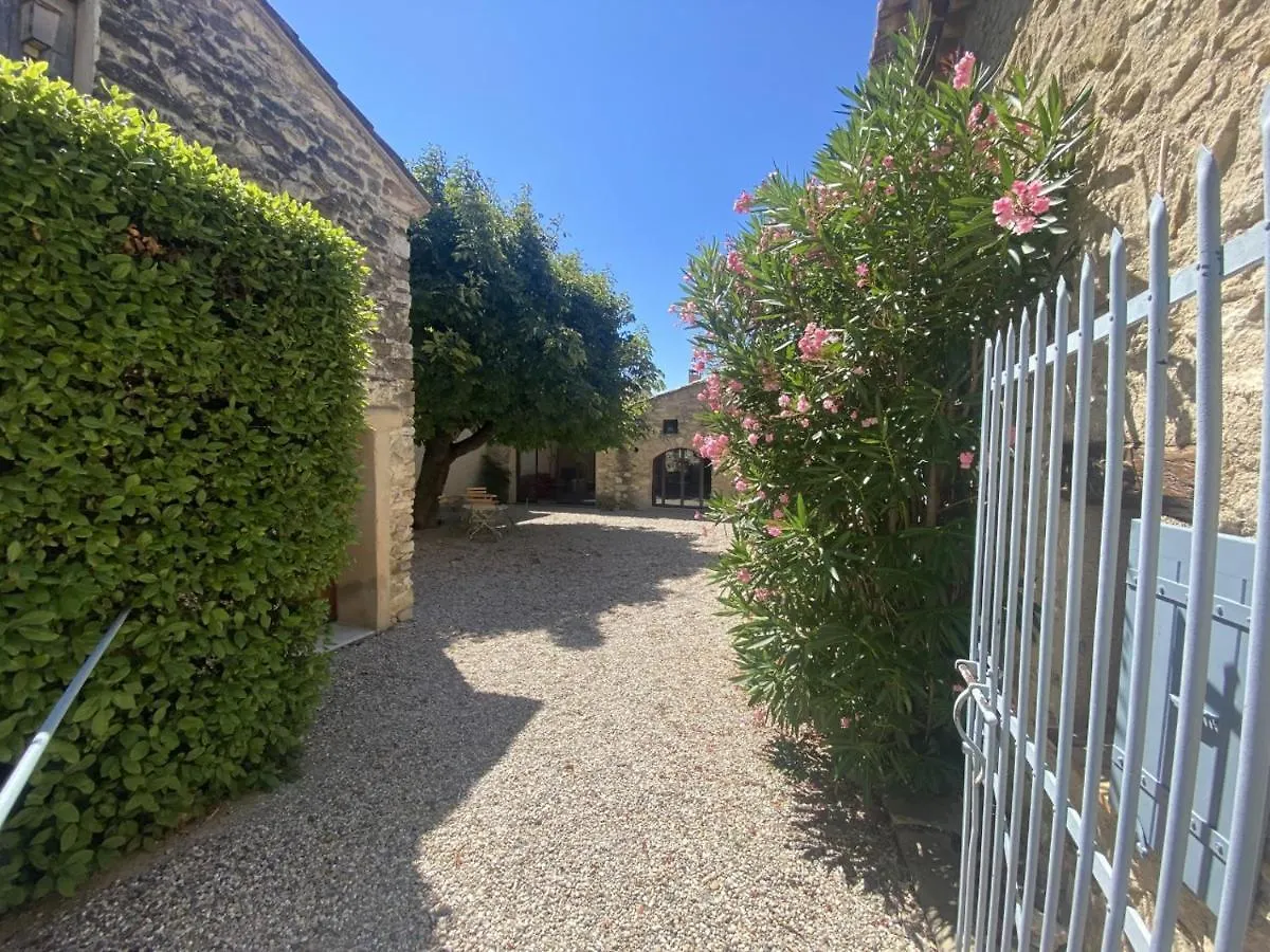 Mas De La Ferme St Joseph Guest house Seguret